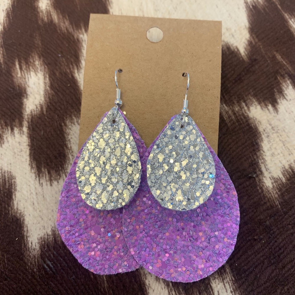 Teardrop earrings